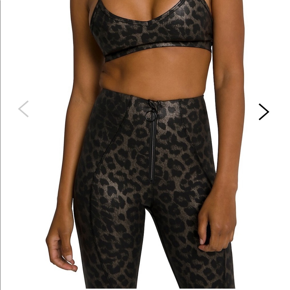 Good American Khloe Leaopard active wear set